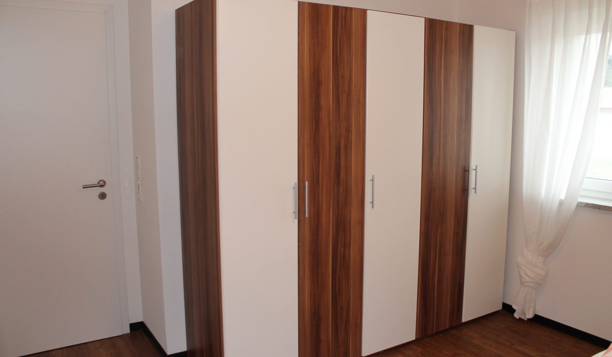 Schlafen Schrank Back FeWo 2